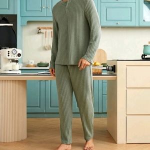 Men's Green Pajamas XL